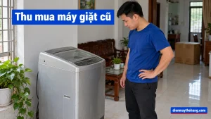 Nhân viên xem ngoại hình máy giặt cũ trong nhà Việt Nam